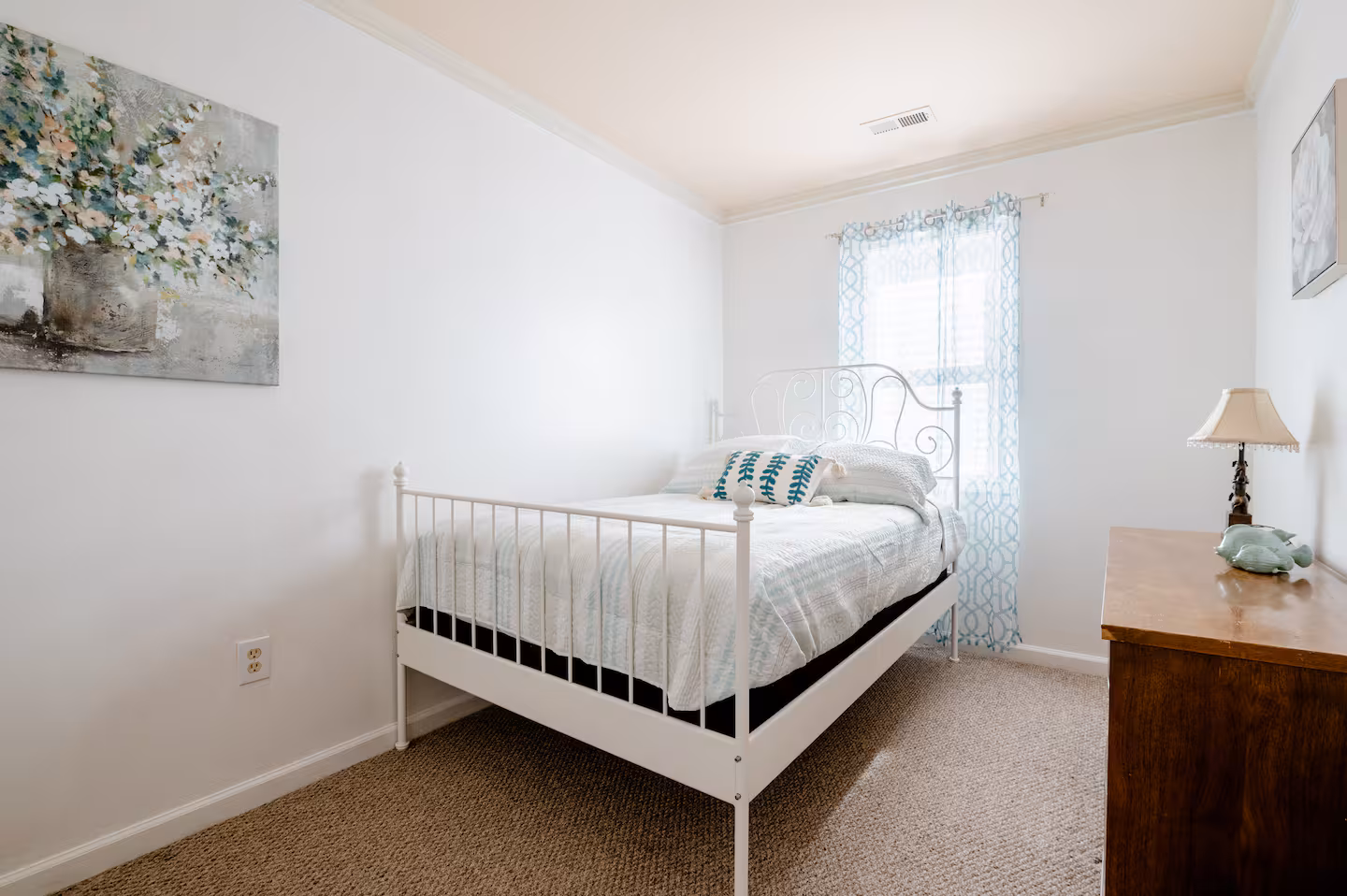 Lake House near Lydia Mountain - thumbnail 10